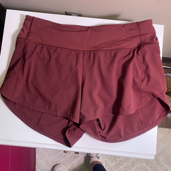 Lululemon size 8 4” speed up shorts - Picture 1 of 3